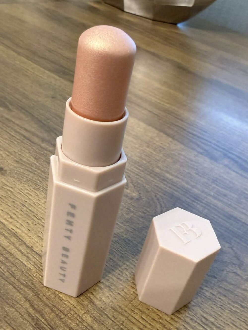 Fenty Beauty Match Stix Glow Skinstick in 06 I Scream